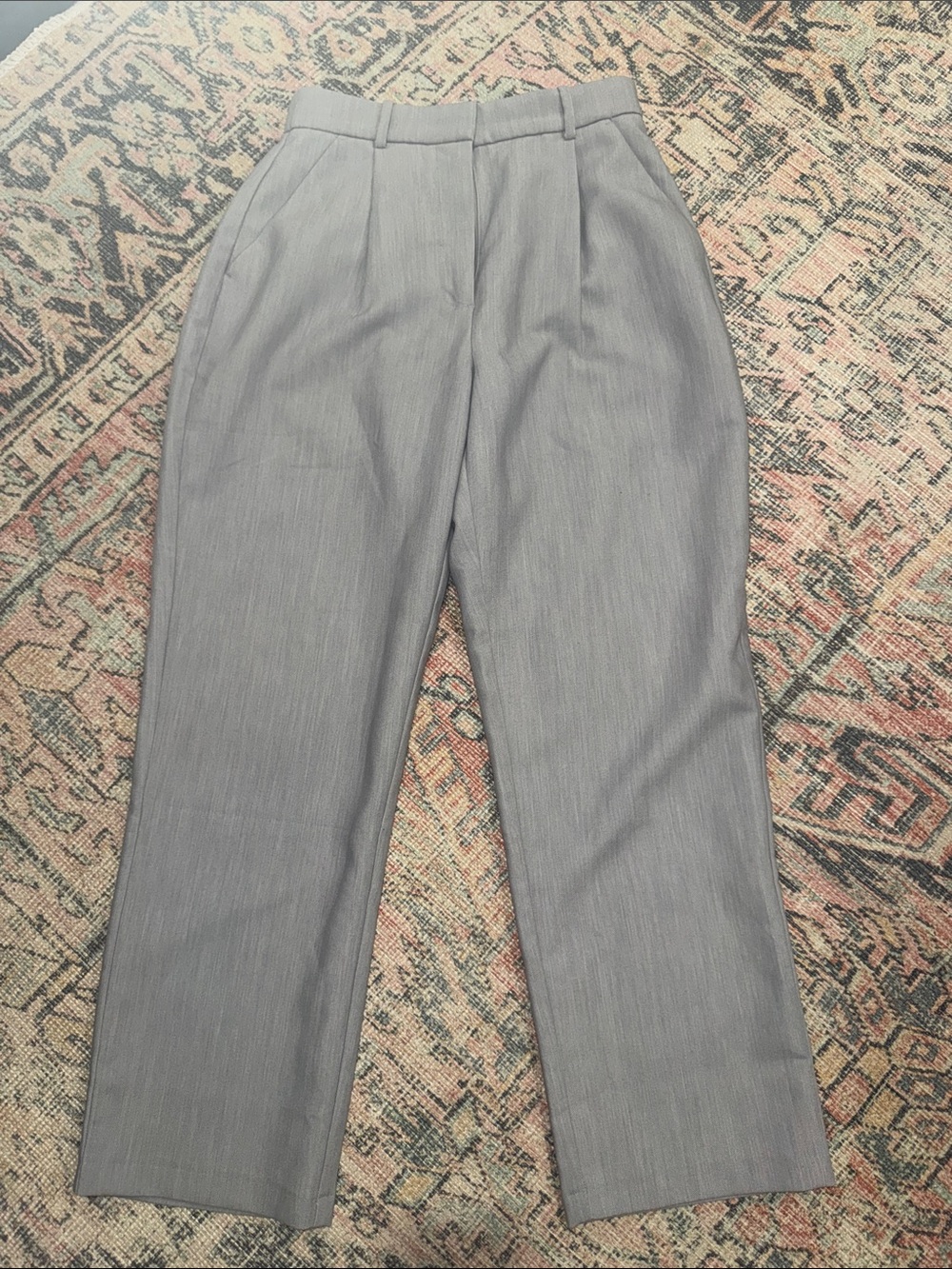 Abercrombie & Fitch Light Gray Pleated Women’s Dress Pants